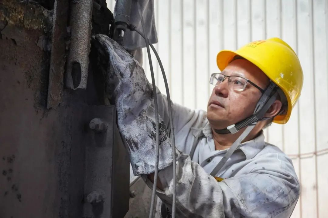 喜报 | 开云网页版员工陈用利被授予“海南省劳动模范称号”